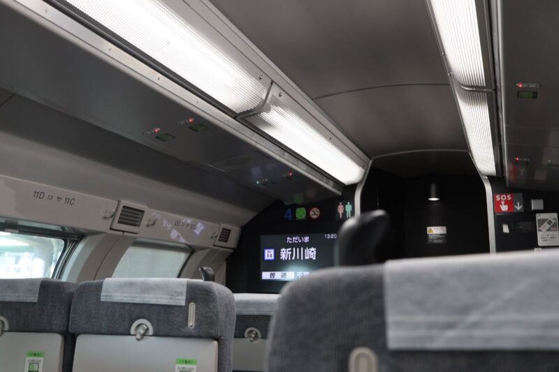 普通列車のグリーン車の雰囲気