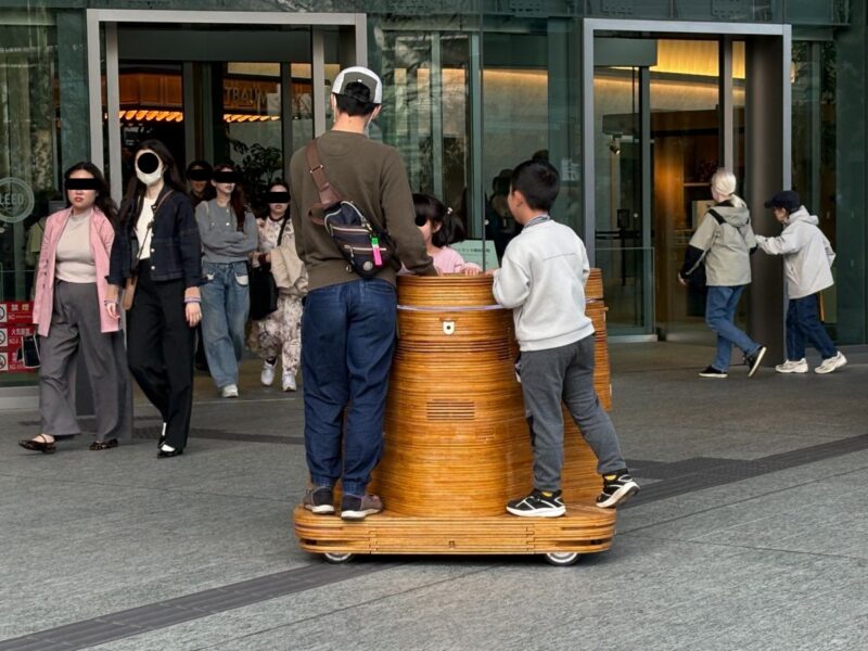 高輪ゲートウェイで自動走行する「iino」を見た