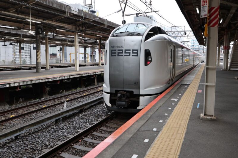 千葉から特急しおさいに乗車する